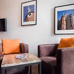Palais Rinour - Cosy Studio Close To Stations - Welkeys
